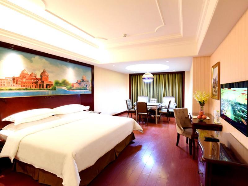 Vienna Hotel Loudi Chunyuan Pedestrian Street エクステリア 写真