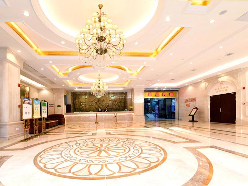 Vienna Hotel Loudi Chunyuan Pedestrian Street エクステリア 写真